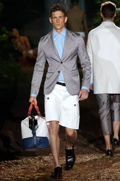 Look 23